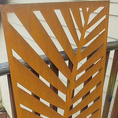ديكور خارجي مصنوع حسب الطلب من Corten Steel شاشات حدائق بسماكة 2.5 مم